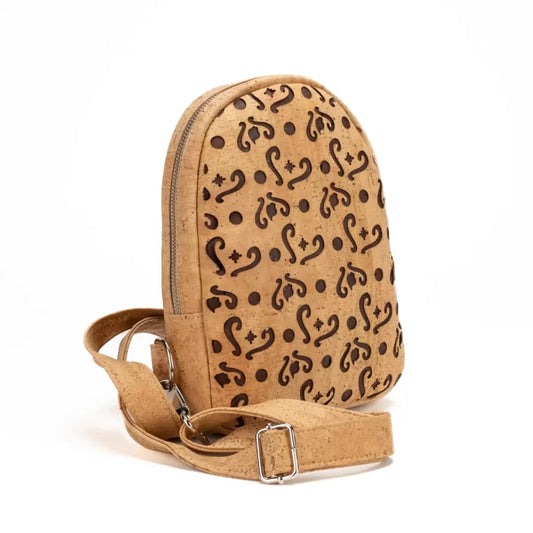 Mini-Trekkingrucksack aus Naturkork mit braunem Laser.