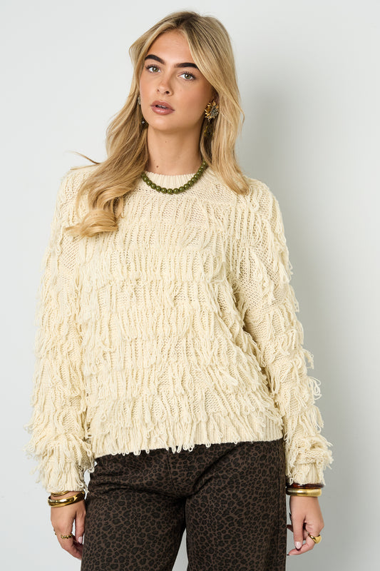 Strickpullover mit Fransen