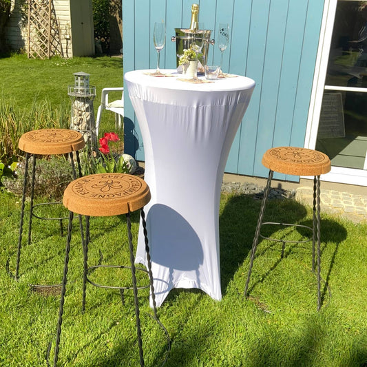 verKORKst Premium Champagner Barhocker aus Kork und Metall Individualisierbar stapelbar Muselet Design Bar Stool Made in Portugal