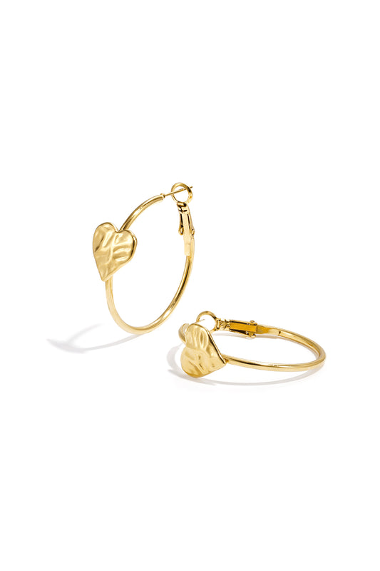 Creolen mit Herz für Damen in eleganter Frontansicht mit romantischem Design
