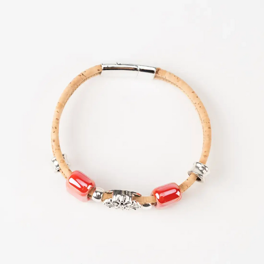 Doppelsträngiges Armband mit Silberblume und zwei Keramikperlen