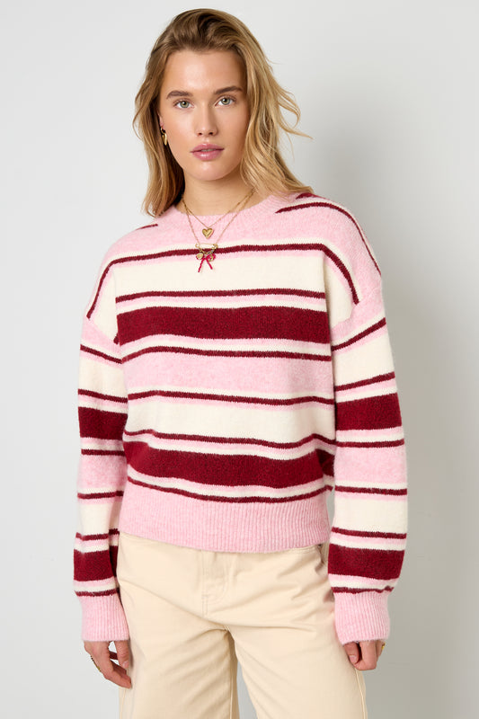 oversized-strickpullover-lola-am-model