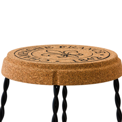 verKORKst Premium Champagner Barhocker aus Kork und Metall  Individualisierbar  stapelbar  Muselet Design  Bar Stool  Made in Portugal
