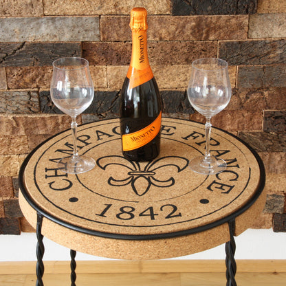 verKORKst Premium Champagner Hocker und Champagner Tisch aus Kork und Metall  Individualisierbar  Stapelbar Bar Stool und Bar Table Muselet Design Vintage Barhocker und Bartisch