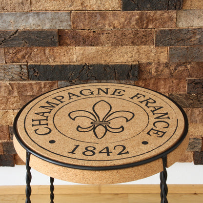 verKORKst Premium Champagner Hocker und Champagner Tisch aus Kork und Metall  Individualisierbar  Stapelbar Bar Stool und Bar Table Muselet Design Vintage Barhocker und Bartisch