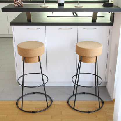 verKORKst Premium Barhocker aus Kork und Metall Individualisierbar Stopper Hocker  Bar Stool