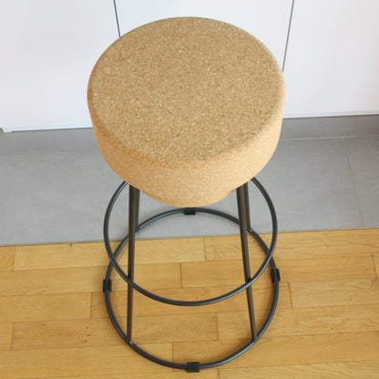 verKORKst Premium Barhocker aus Kork und Metall Individualisierbar Stopper Hocker  Bar Stool