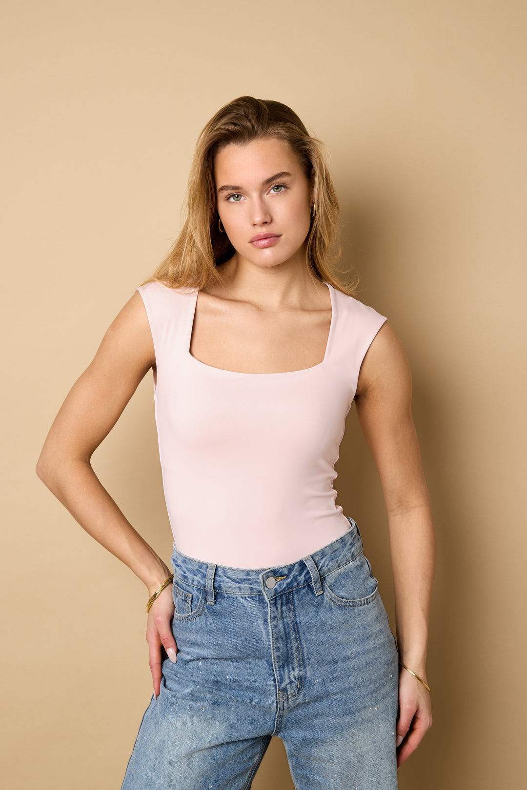 Neckholder-T-Shirt Body