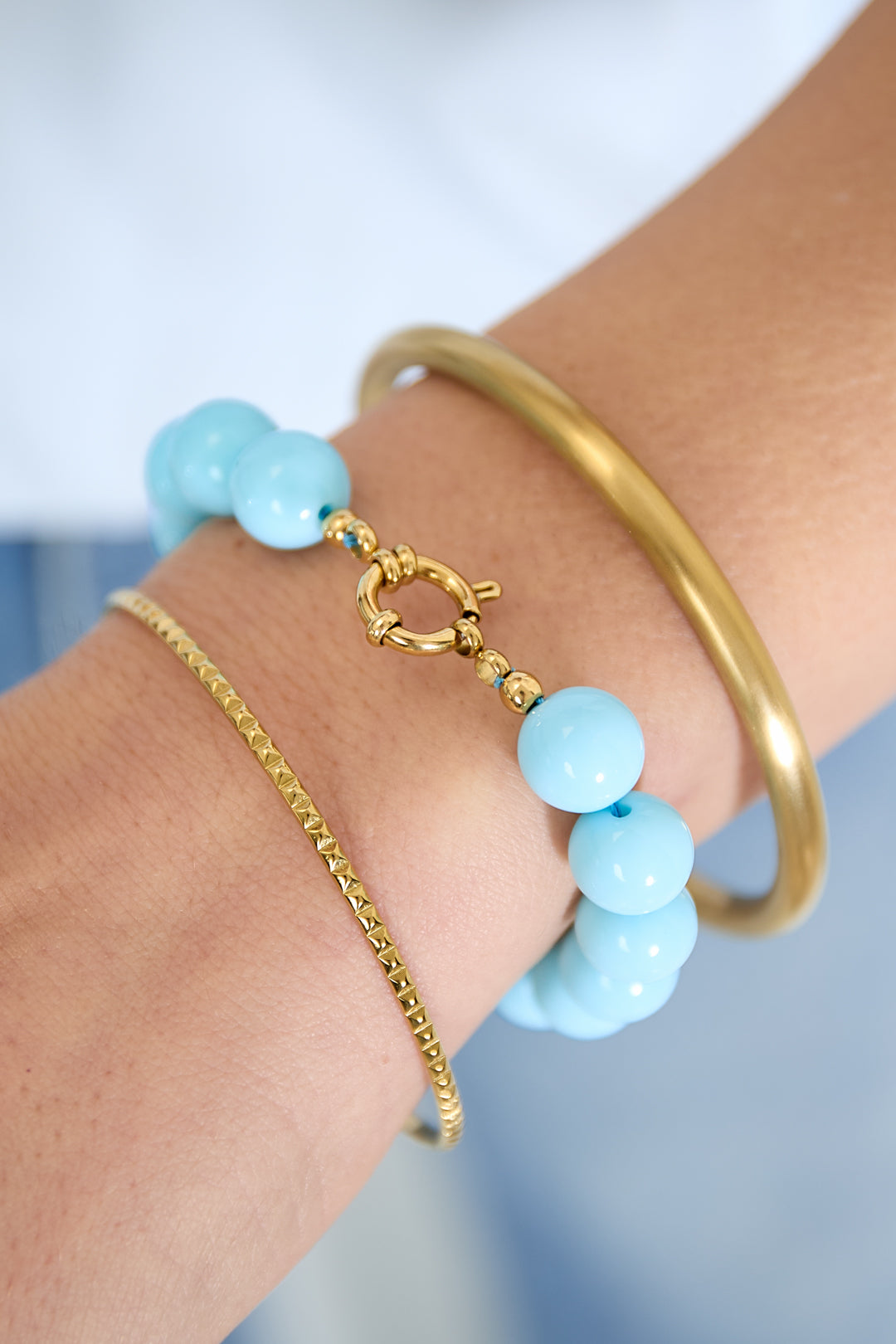 Armband mit mittelgroßen Perlen und Vorderverschluss – 12 mm