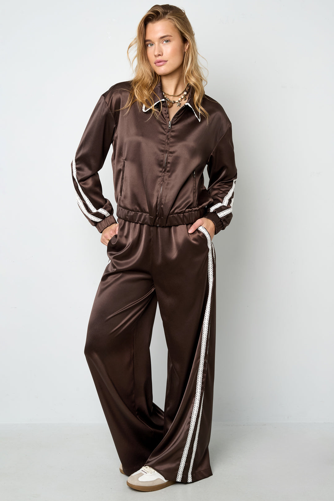 Gewebte Polyesterfaser Damen Gerade Hose Sportlich Farbkontrast