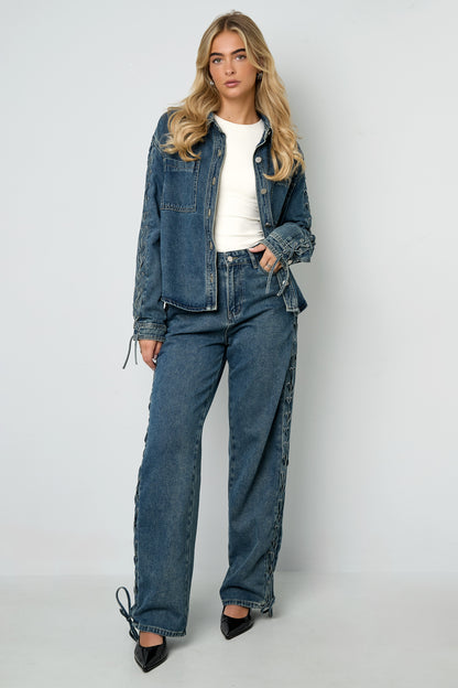baumwoll-jeansjacke-damen-schnuerung-everyday-style-outfit