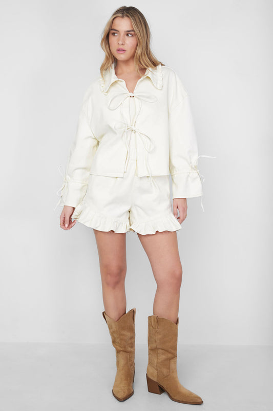 die-kiana-jacke-damen-elegant-model-wear-style
