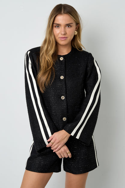 gewebte-karo-damenjacke-elegant-casual-look-fashion