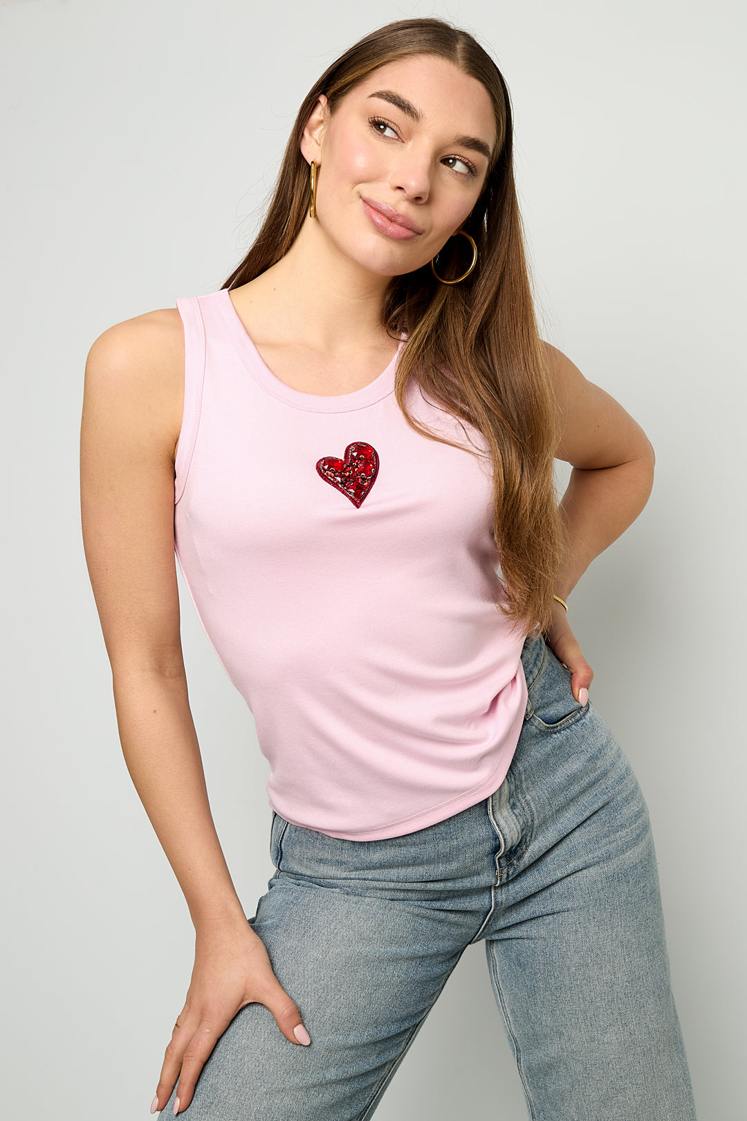 glaenzendes-herz-top-damen-elegant-close-fabric-detail