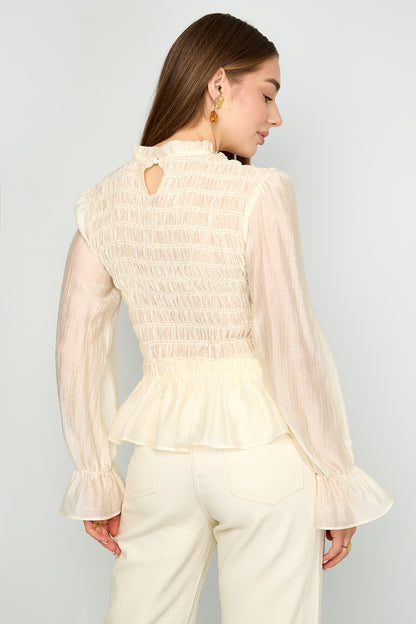 it-girl-damen-top-modern-elegant-outfit-styling-idea