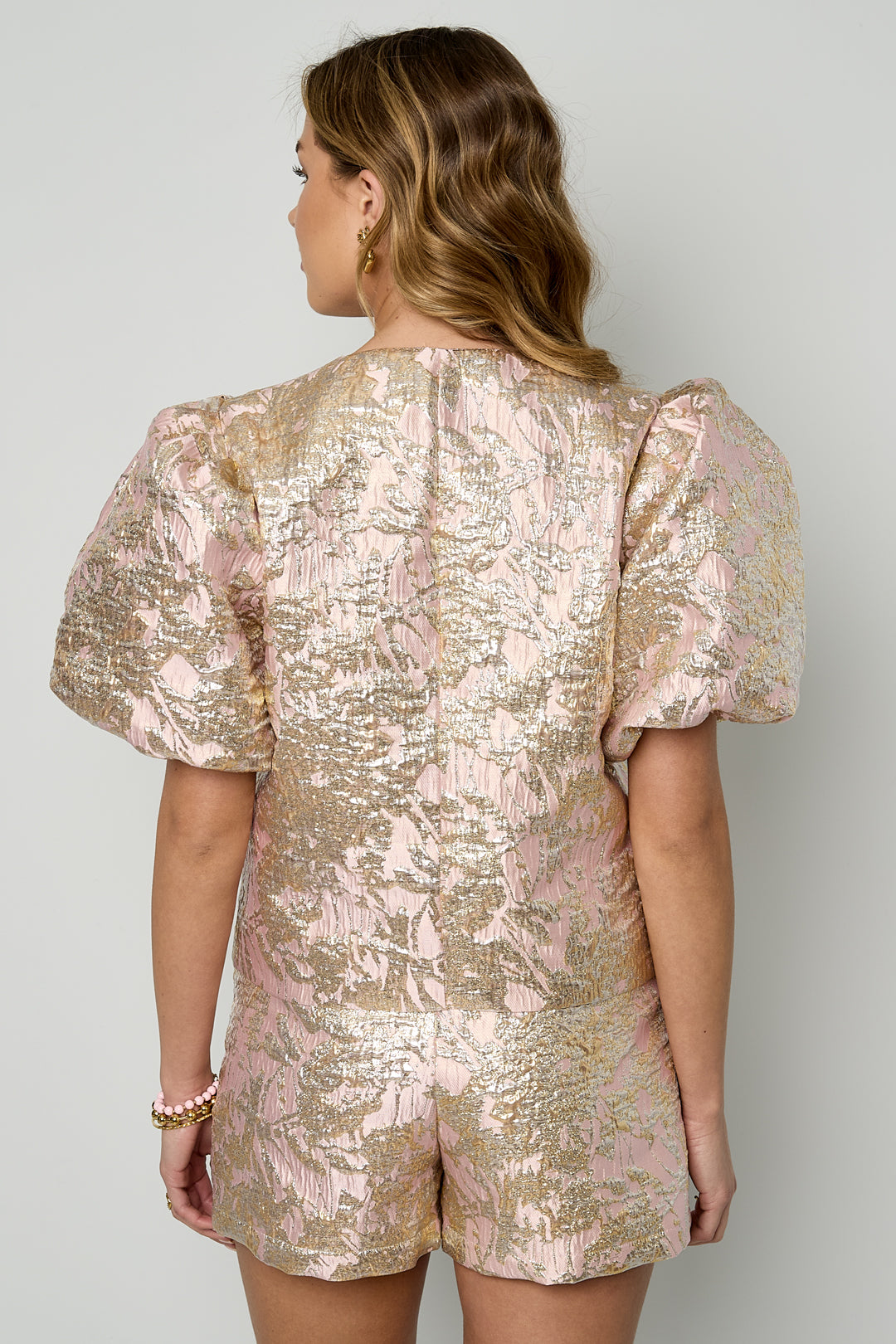 make-you-love-me-damen-top-elegant-close-fabric-detail