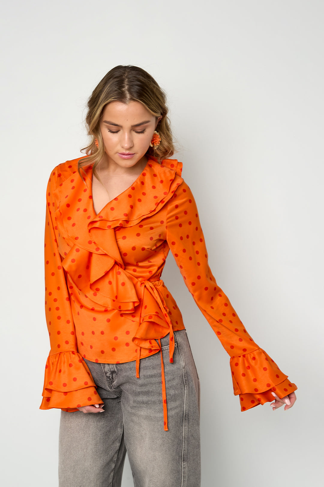 rueschen-bluse-polka-dots-damen-elegant