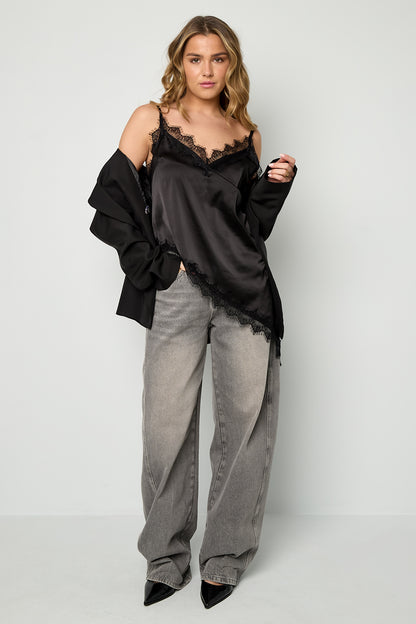 spitzenoberteil-damen-elegant-close-fabric-detail