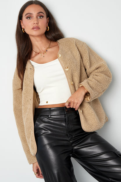 teddy-mantel-damen-lang-kuschelig-elegant-side-view-fit