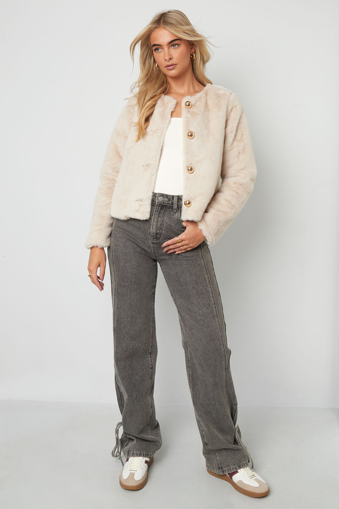 webstoff-damenjacke-elegant-outfit-styling-idea