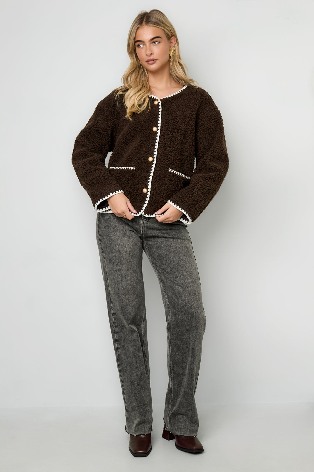 zoe-damen-jacke-elegant-side-view-fit