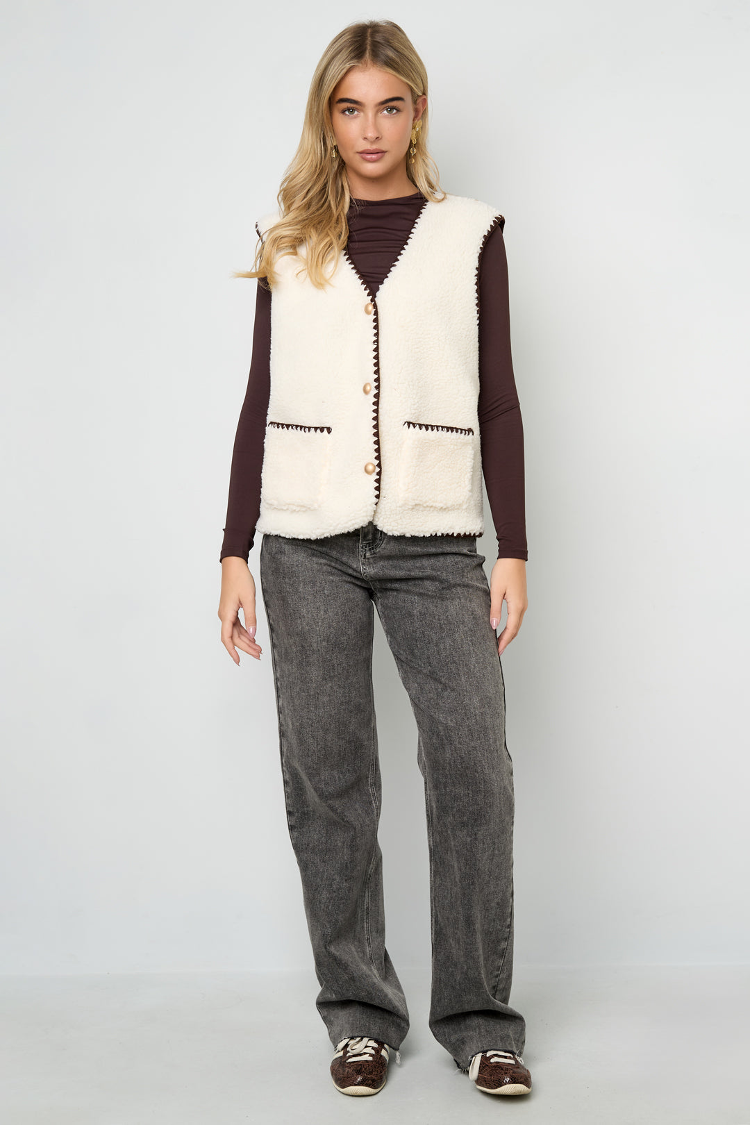 zoe-damen-weste-elegant-model-wear-style