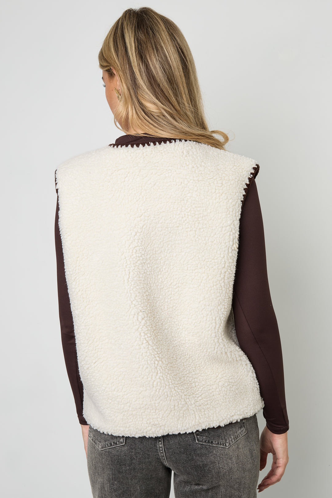 zoe-damen-weste-elegant-outfit-styling-idea
