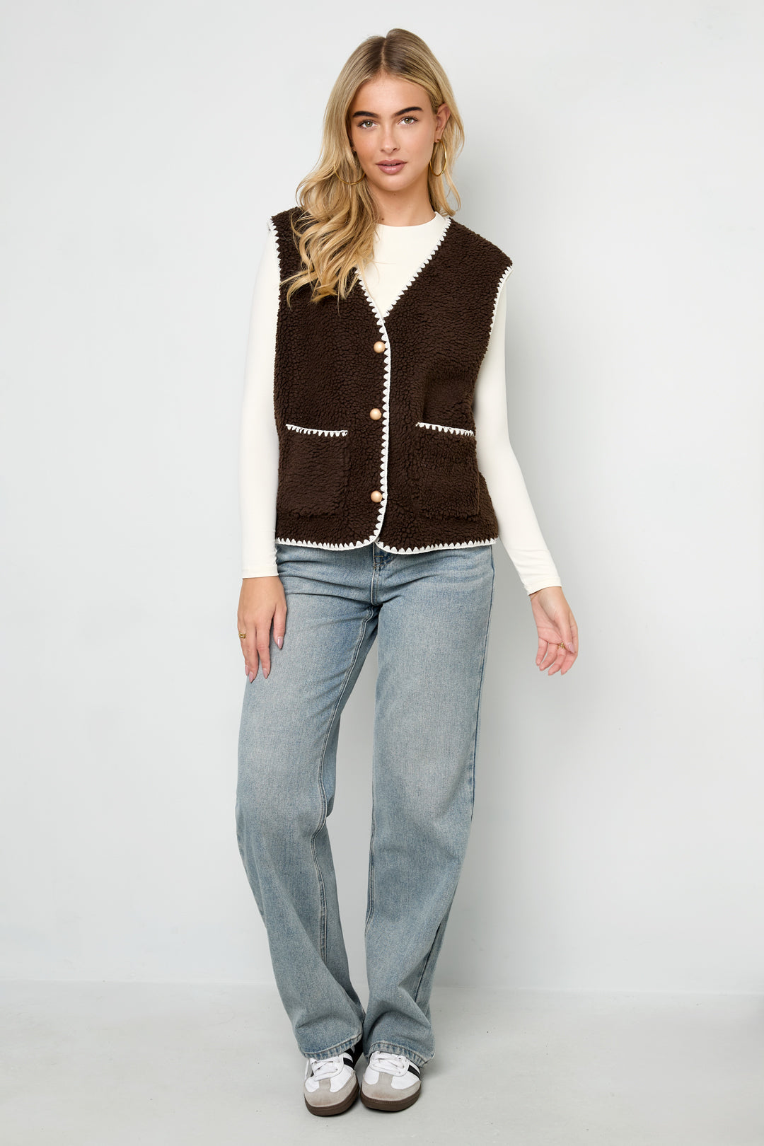 zoe-damen-weste-elegant-side-view-fit