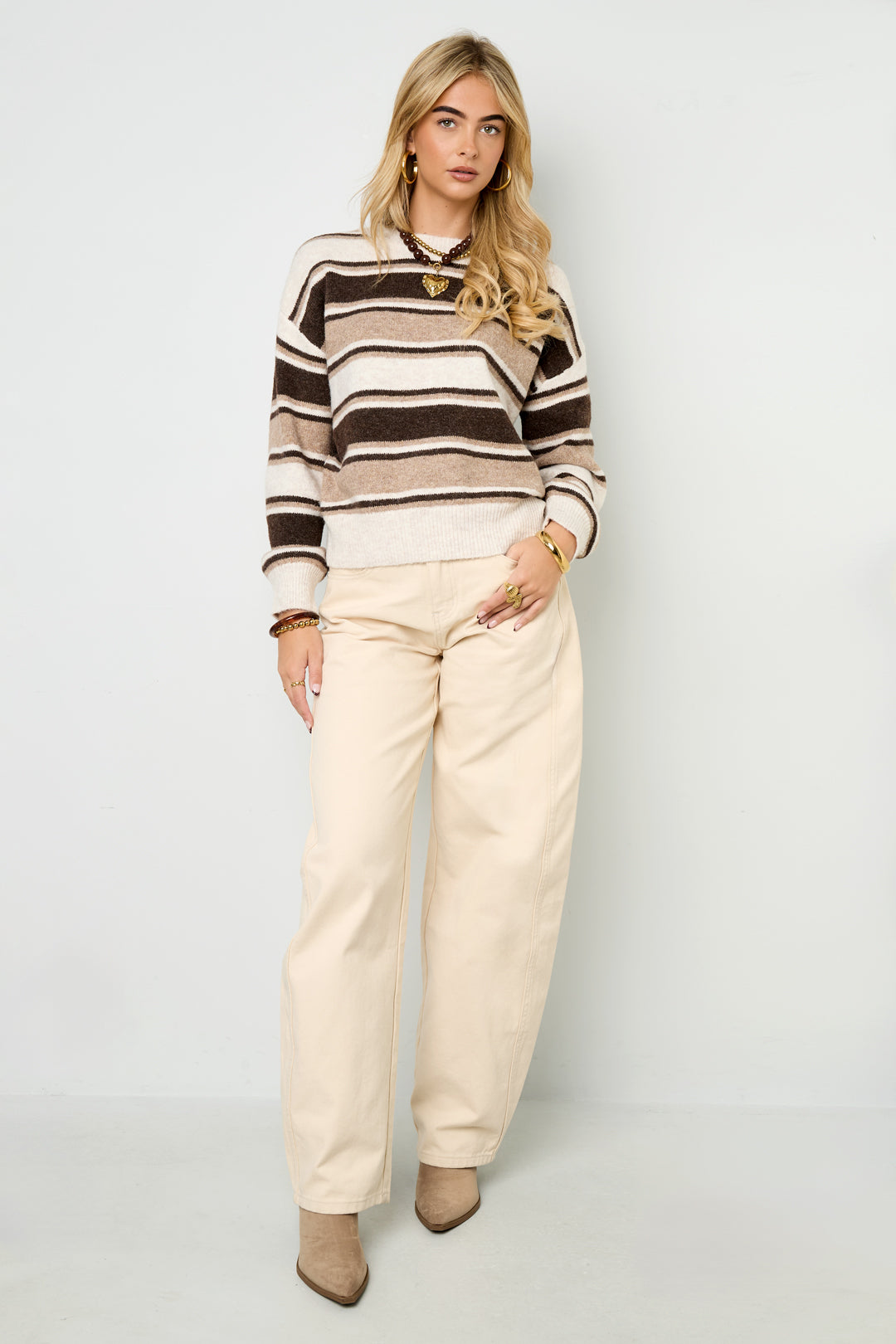 alltags-look-mit-lola-pullover