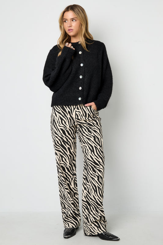 animal-print-hose-damen-am-model