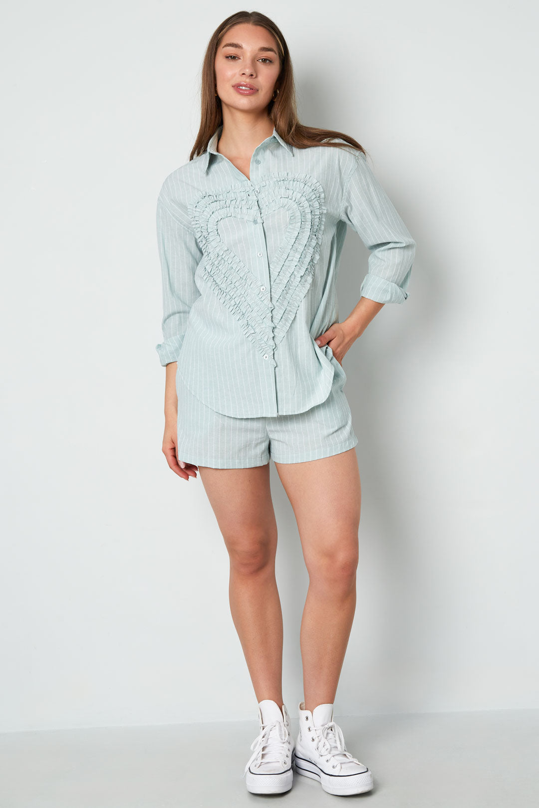 baumwollbluse-damen-studioaufnahme