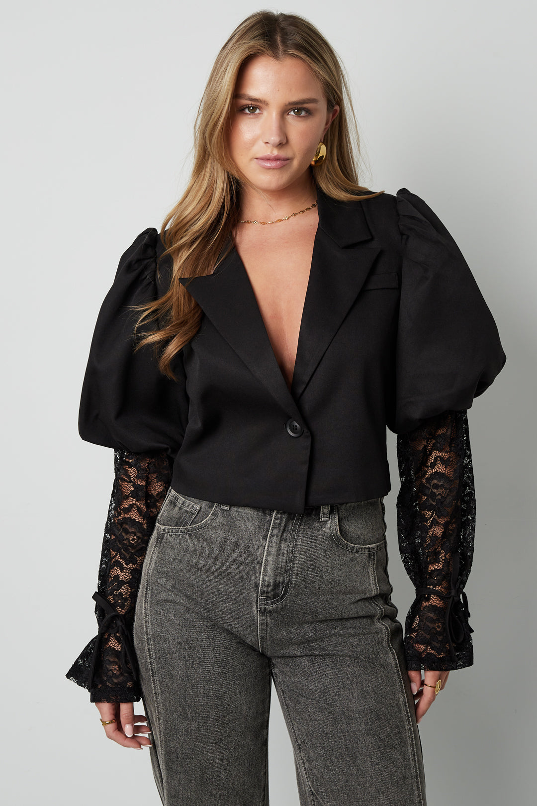 blazer-mit-spitzeinsatz-vorderansicht