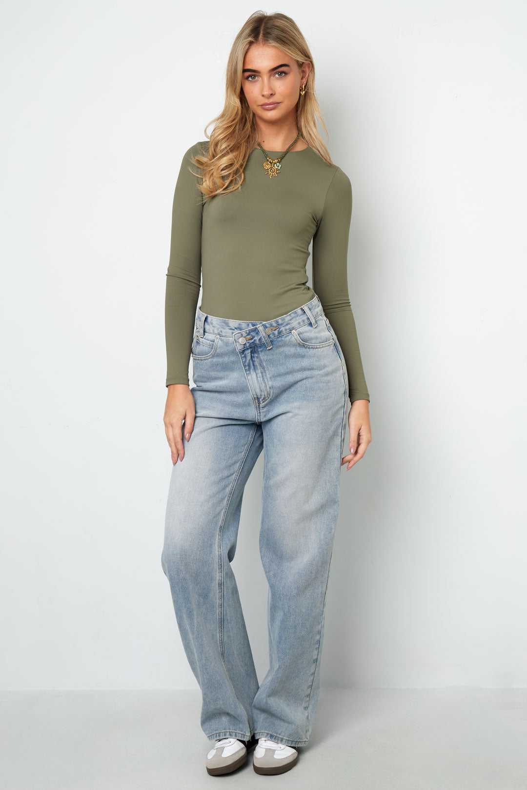 bodysuit-damen-seitenansicht