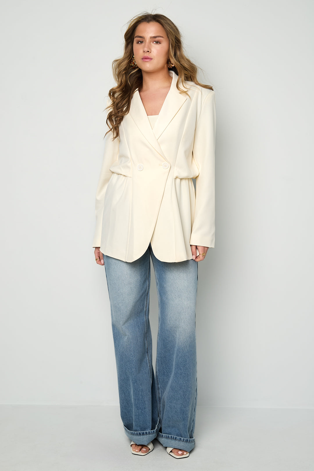 business-blazer-damen-detailaufnahme