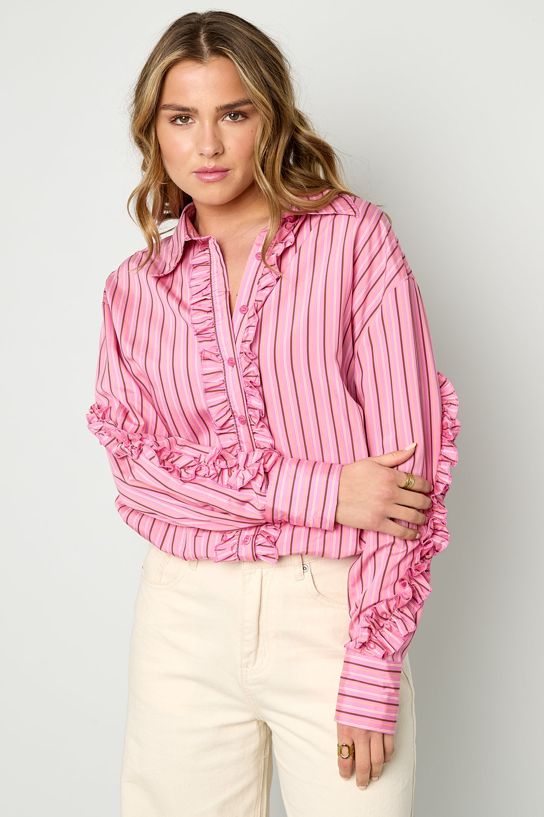 casual-elegante-damen-bluse-rueschen