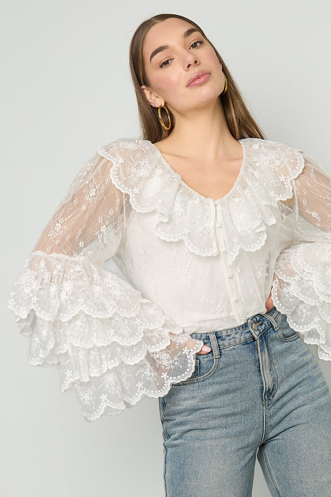 chic-damen-outfit-mit-bluse