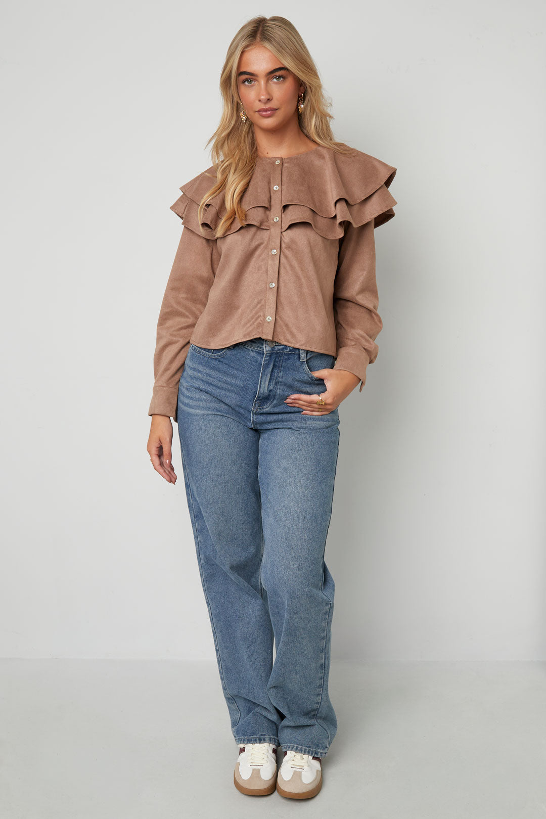 chic-rueschen-damenbluse-fashion-look