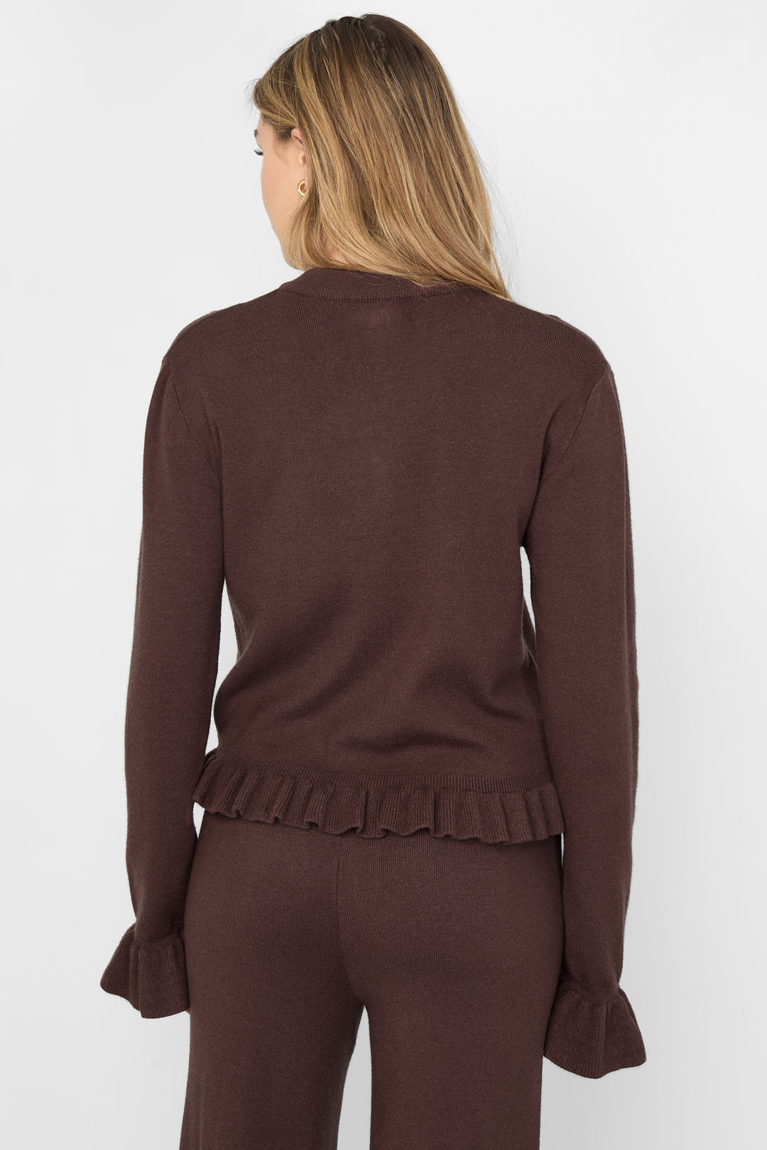 chic-layering-look-mit-cardigan