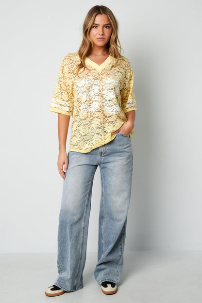 dynamisches-damen-t-shirt-im-sporty-look