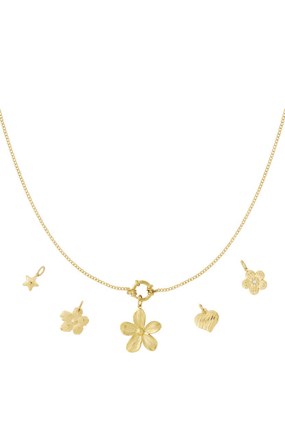 DIY-Halskette mit Blumen