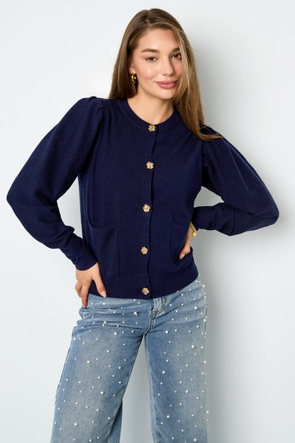 einfarbige-strickjacke-damen-viskose-weich-stil-clean-fashion-look