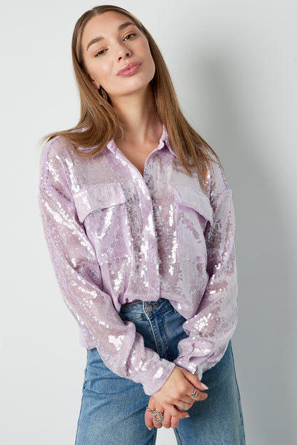 elegante-damenbluse-detailaufnahme