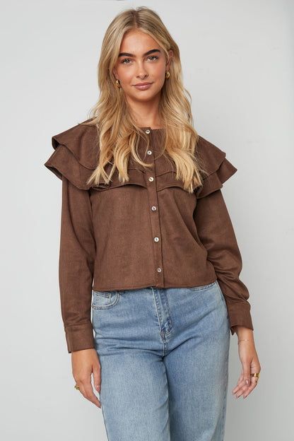 elegante-damenbluse-mit-rueschen