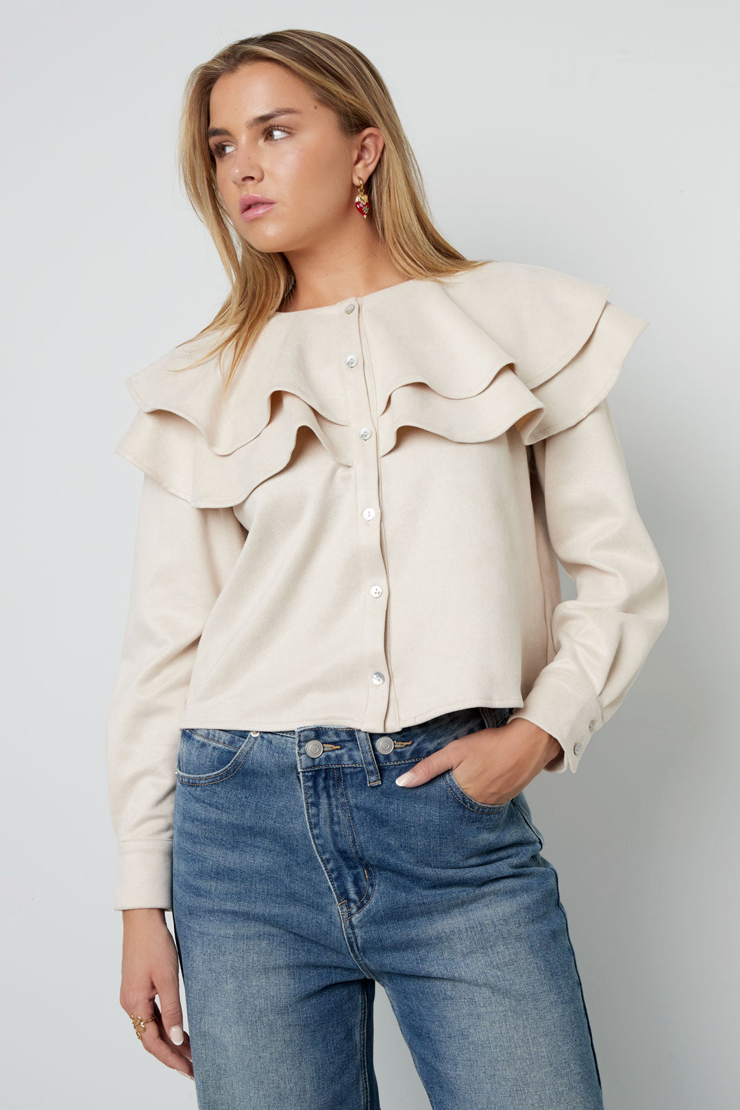 elegante-ruffle-trim-damenbluse-vorderansicht