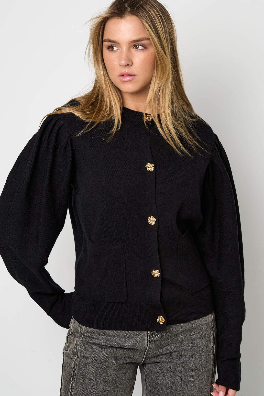 elegante-strickjacke-damen-einfarbig-basic-design-fashion