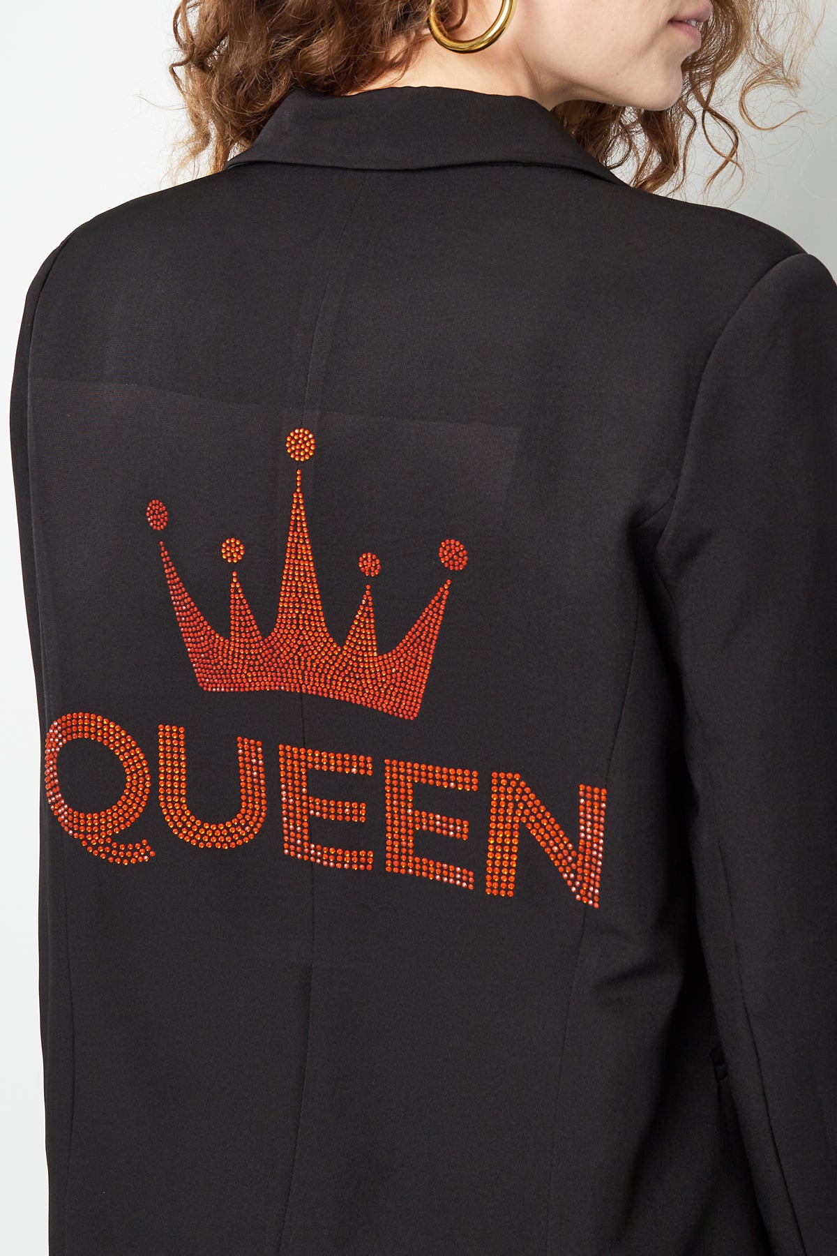 eleganter-blazer-damen-am-model