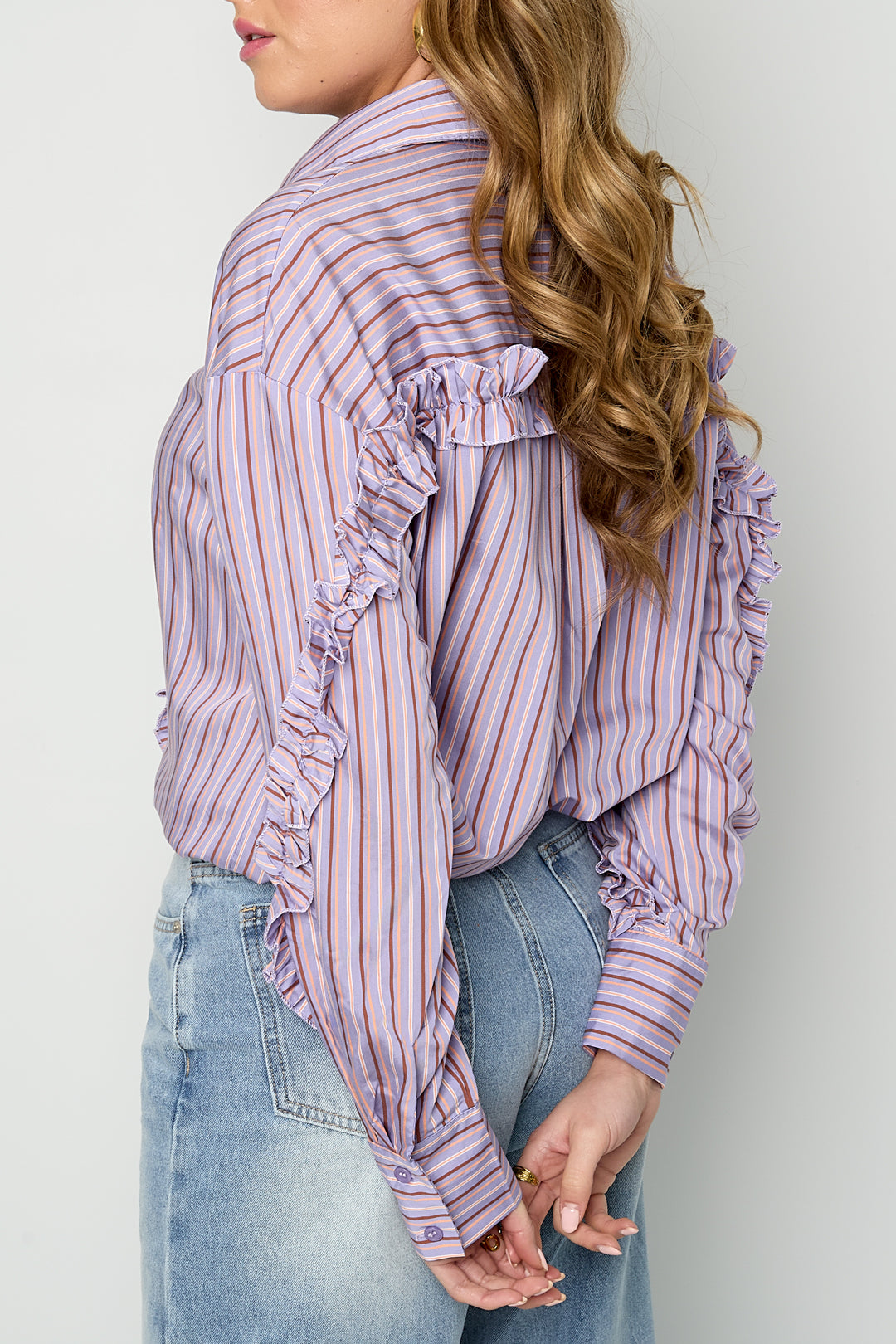 modische-rueschen-damen-bluse-fashion