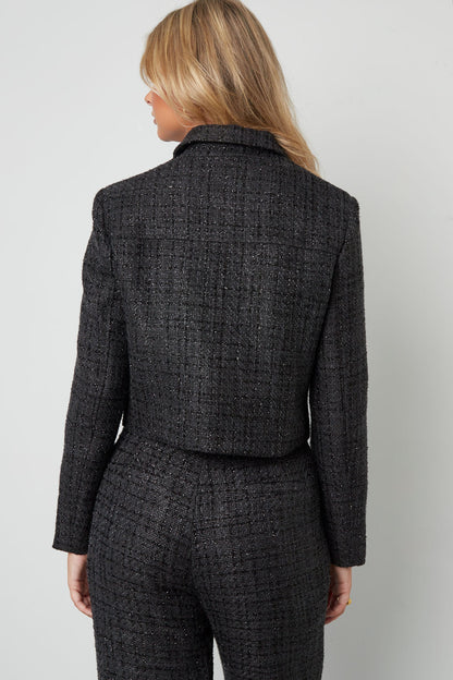 gewebte-damen-jacke-kariert-struktur-design-fashion-elegant-outfit