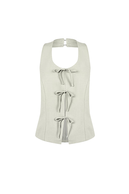 gewebtes-polyester-oberteil-damen-schleife-detail-aermellos-elegant-modern