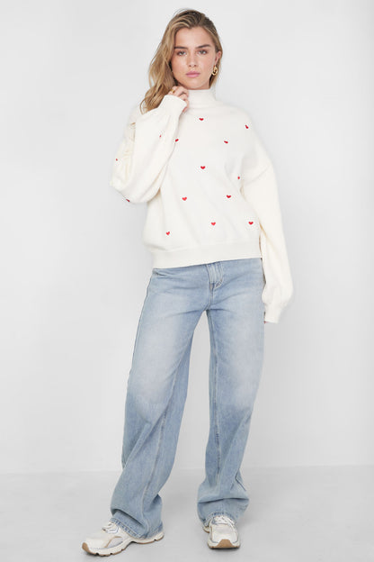 herz-muster-strickpullover-detailaufnahme